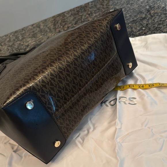 Michael Kors Brown and Black Tote Bag with Signature Monogram - Picture 13 of 15